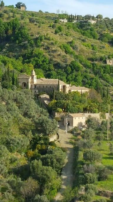Villa Casa Annunziata, Borgo E Mare A Badolato Badolato Marina Exterior foto